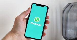 How to Disable WhatsApp Chat Backup on iPhone or Android?